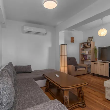 3 Bedroom Pet Friendly In Holiday home