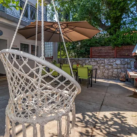 3 Bedroom Pet Friendly In Holiday home *