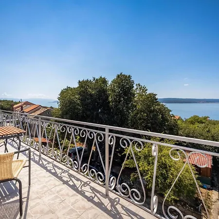 3 Bedroom Pet Friendly In * Dramalj